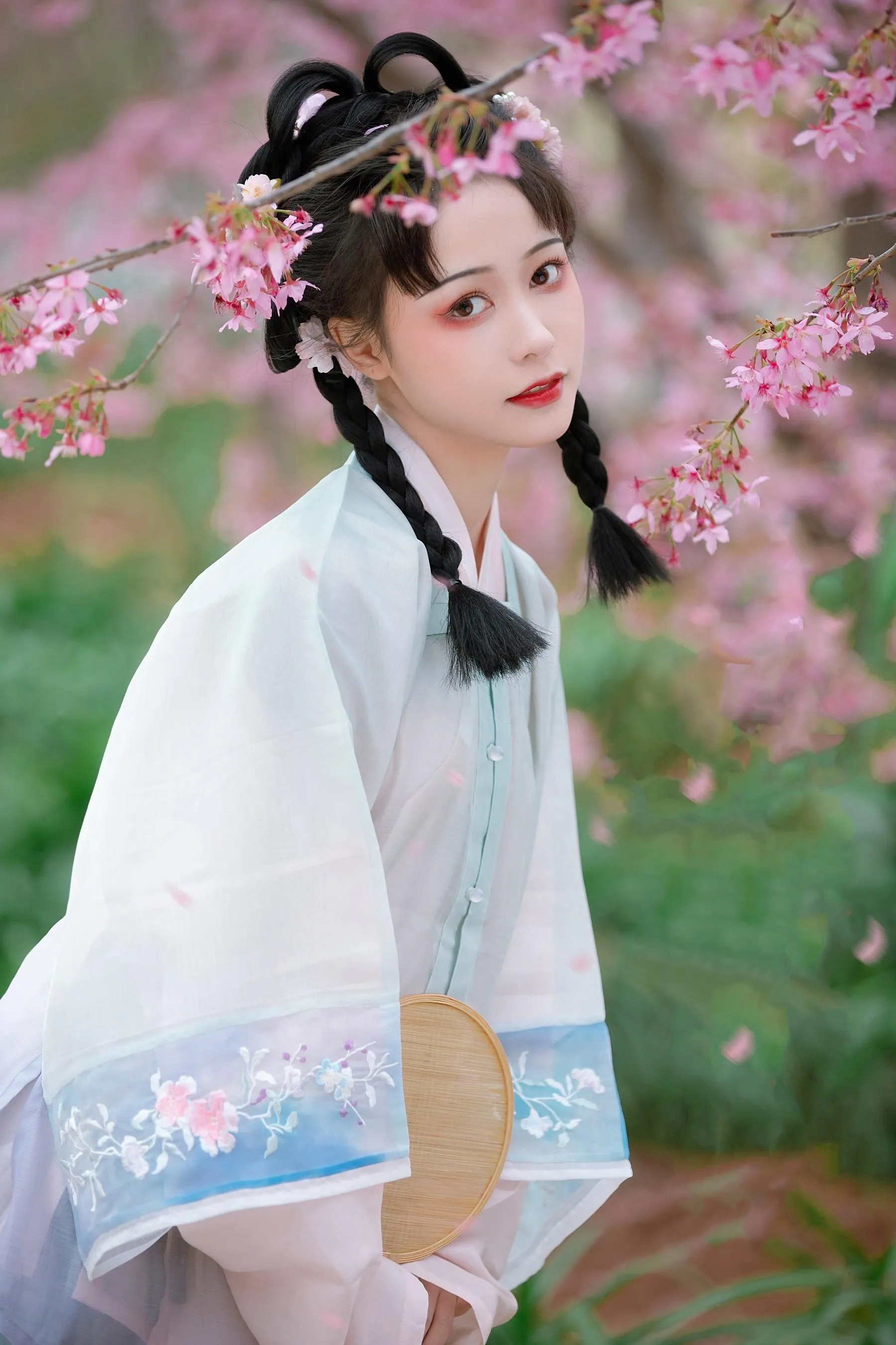 [YITUYU艺图语]2022.08.16 漫樱 梨一依 [22P]插图7